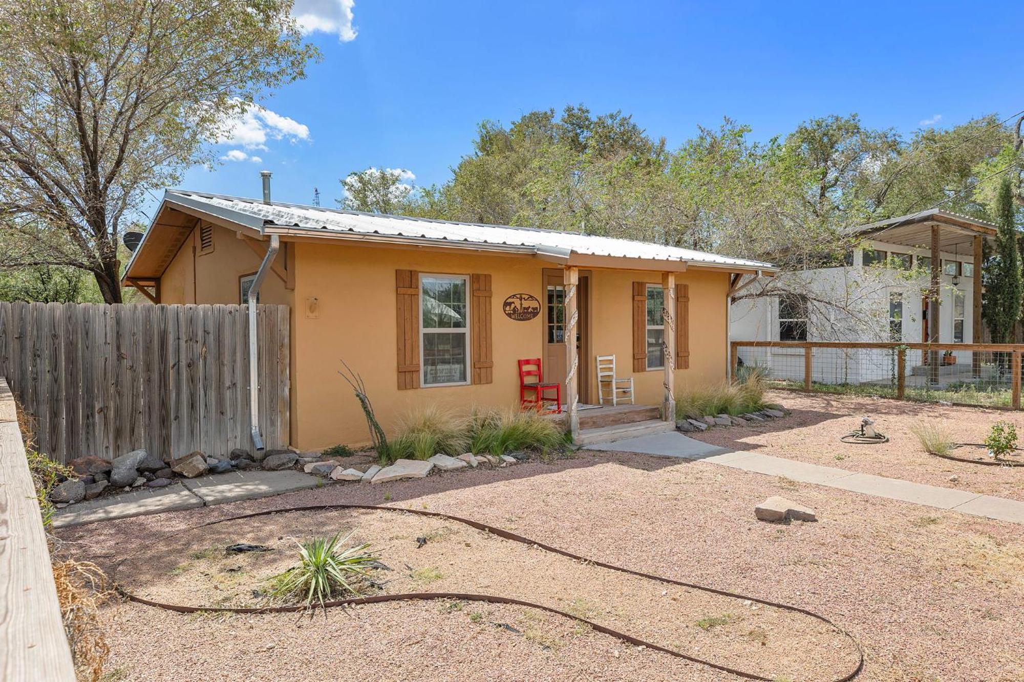 The Cowboy House Villa Alpine Exterior photo